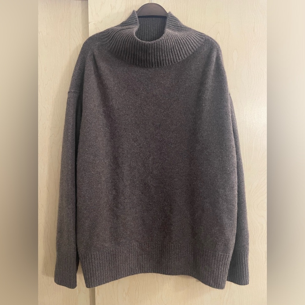 The Curated THE CLASSIC TURTLENECK - CHESTNUT BROWN